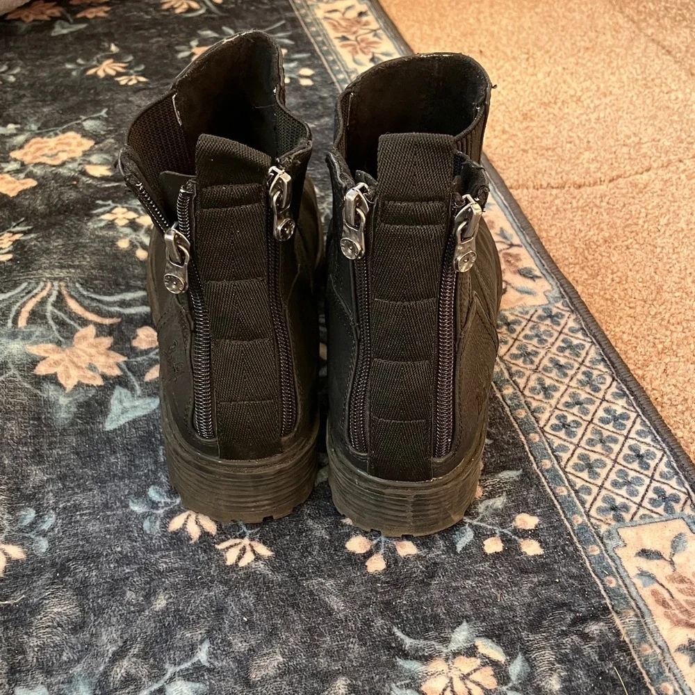 Blowfish Malibu boots size 8.5 - Picture 2 of 6